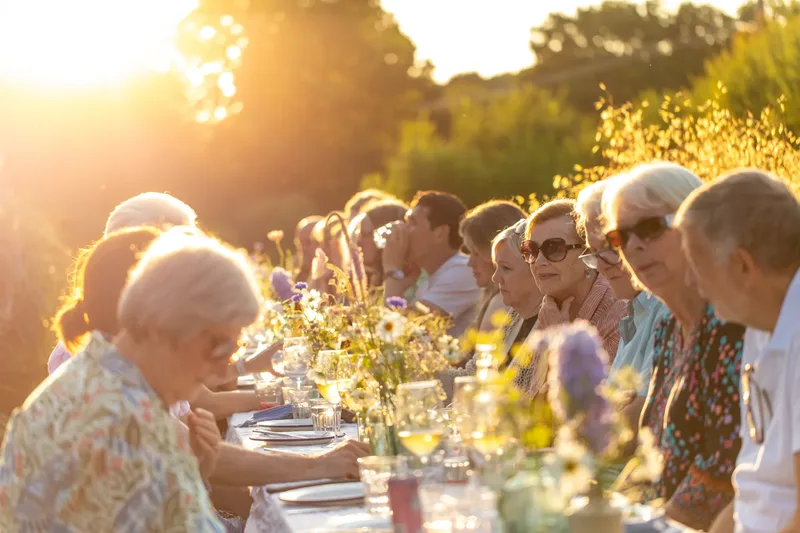 Brothers Farm – Feast in the flowers